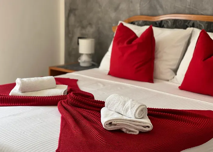 华伦天奴旅馆 3*