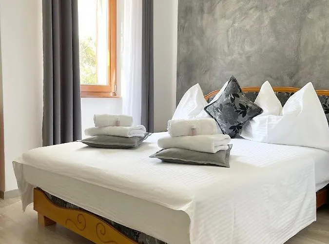 Valentino Guest house